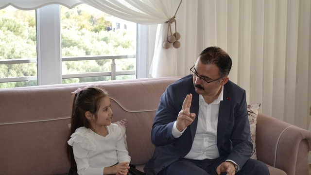 Kaymakam Ateş, öğrencilerin misafiri oldu