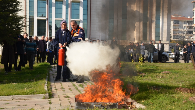 Kahramankazan Adliyesinde yangın tatbikatı yapıldı