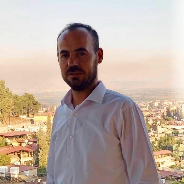 TIR'a çarpan otomobilin sürücüsü öldü