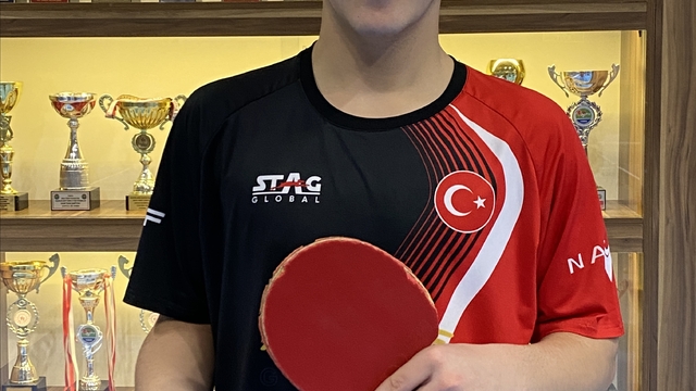 Milli masa tenisçi Kenan Eren'in hedefi olimpiyatlara katılmak