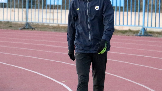 Rekortmen atlet Ömer Faruk, Avrupa ve dünya şampiyonalarına hazırlanıyor