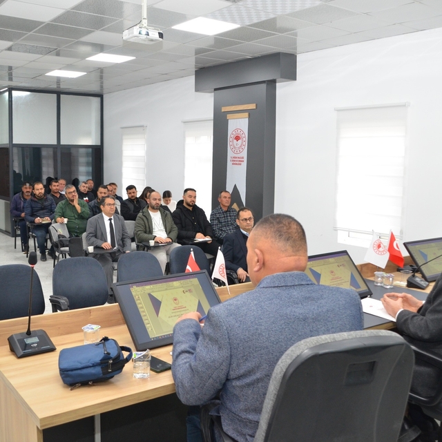 Niğde'de çiğ süt hijyeni ve yeni destekleme modeli eğitimi başladı