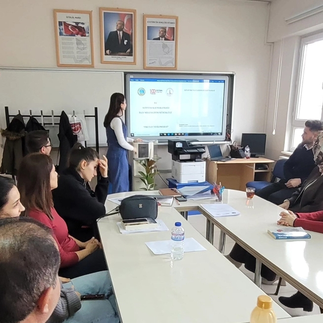 Altıntaş'ta "Okuyan Nesil" projesi tanıtıldı