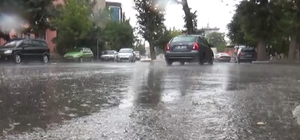 Aksaray'da yağmur etkili oluyor