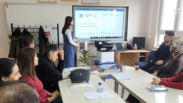 Altıntaş'ta "Okuyan Nesil" projesi tanıtıldı