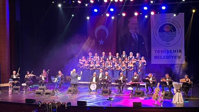 Mersin'de Türk sanat müziği konseri verildi