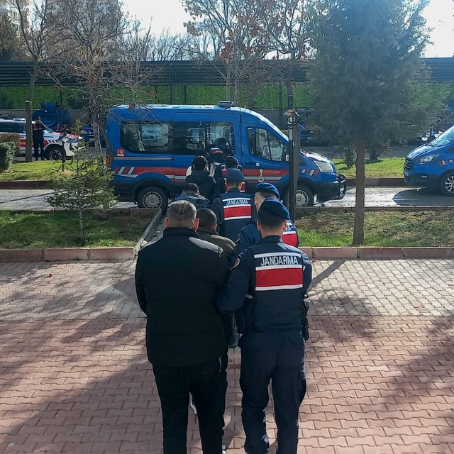 Aksaray merkezli 5 ilde dolandırıcılık operasyonu