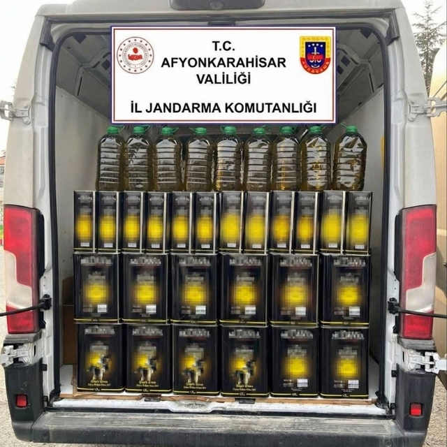 Jandarma 655 litre sahte zeytinyağı ele geçirdi