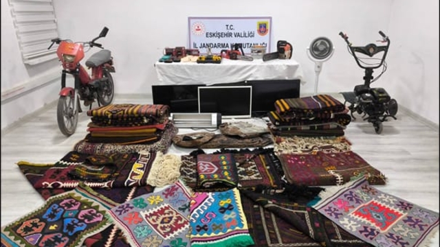 Eskişehir'de hırsızlık operasyonunda 2 şüpheli yakalandı