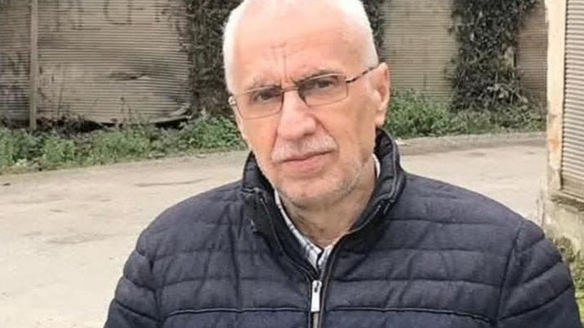 Mezar yeri bakmaya giderken dereye uçan araçta hayatlarını kaybettiler
Giresun'da dereye uçan araçta yeğeni ile hayatını kaybeden amca Rayif Şimşek'in bugün hayatını kaybeden annesi Ayşe Şimşek için mezar yeri bakmaya gittiği ortaya çıktı