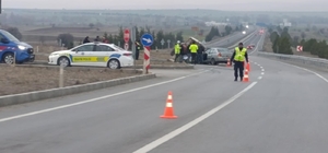 Kütahya'da otomobil ile traktör çarpıştı: 2 yaralı