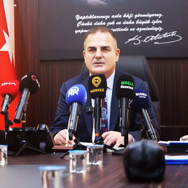 Vali Akbıyık, kız yurdu inşaatındaki mağara ve mezar iddialarını değerlendi...