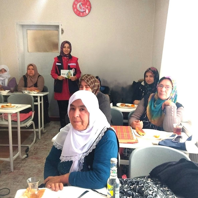 Otuza yakın kadına çiftçi eğitimi verildi