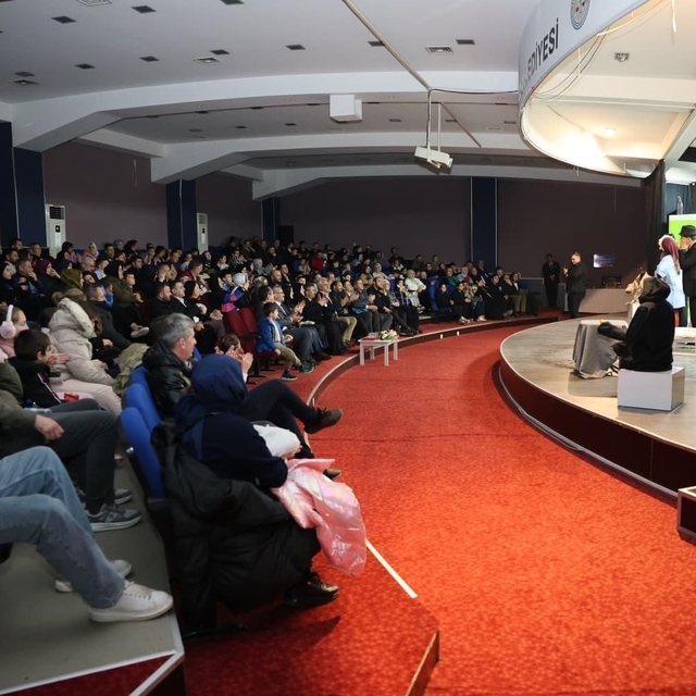 Erenler'de "Fadıl & Faik Yanlış Anlama" oyunu sahnelendi