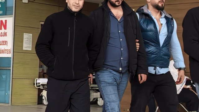 Bursa'da narko ekipleri uyuşturucu tacirlerini suçüstü yakaladı