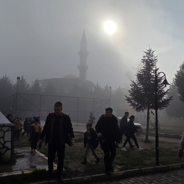 Düzce'de sis etkili oldu