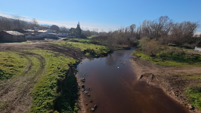 Babaeski'de Şeytan deresinin rengi kahverengiye döndü