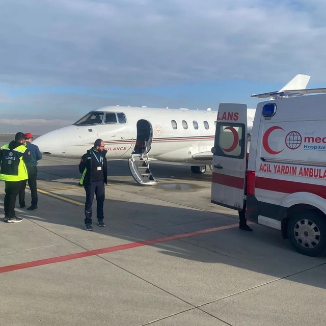 Ambulans uçak, 4 günlük bebek için havalandı