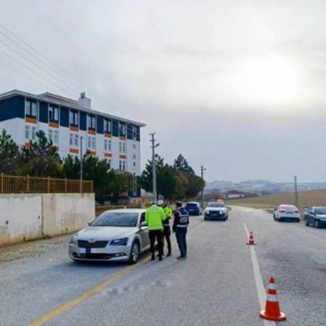 Kırşehir'de okul çevrelerinde şok uygulaması