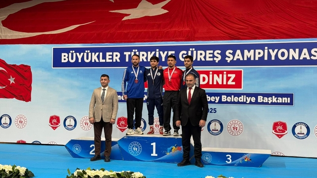 TOGÜ'lü öğrenciler katıldıkları güreş turnuvasında 3 madalya kazandı