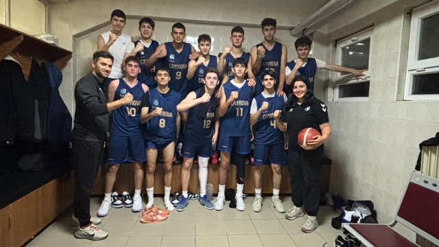 Çayırova Belediyesi U18 Basketbol Takımı grubunu namağlup lider tamamladı