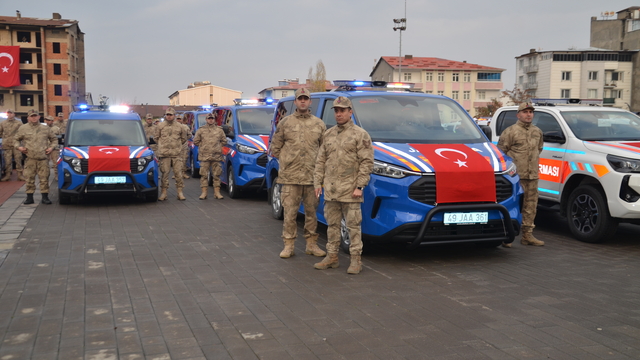 Muş'ta jandarma ve polise tahsis edilen 78 araç hizmete alındı