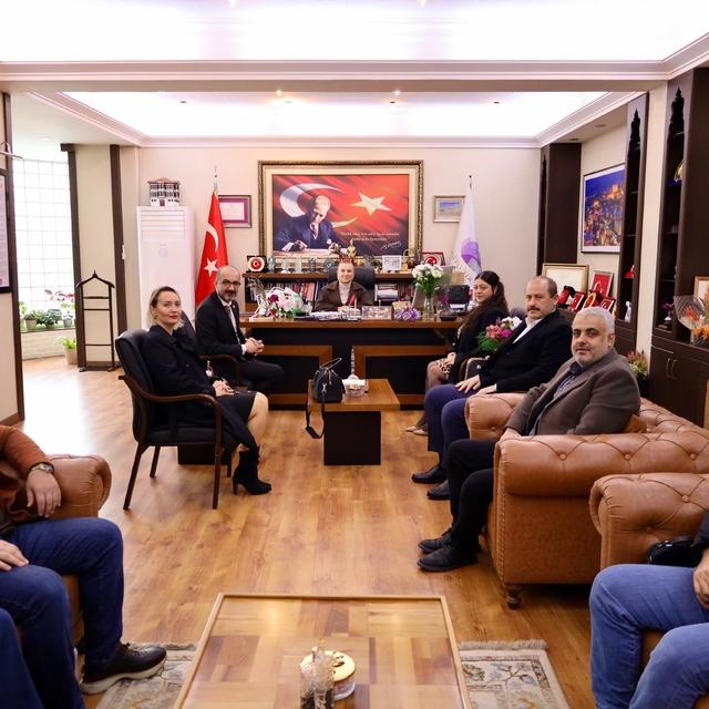 Emlak Danışmanları Birliği Başkanı Tunçözgür ve üyeleri Köse ile görüştü