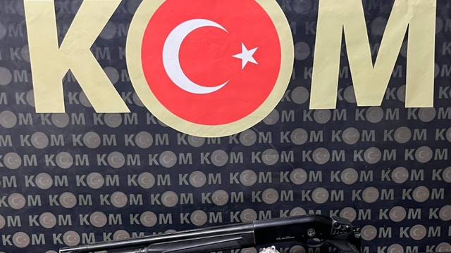 Hatay'da 2 şüpheli kargoyla tarihi eser göndermeye çalışırken yakalandı