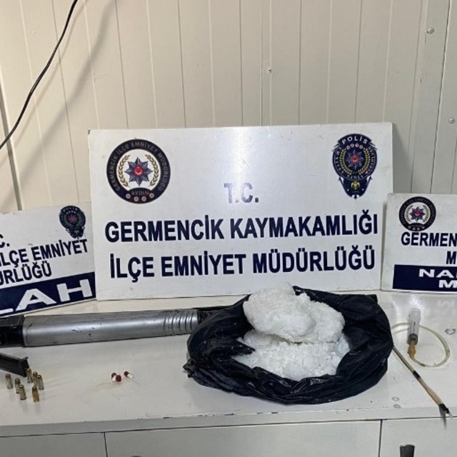 Şüphe üzerine durduruldu, evinde 2 kilogram uyuşturucu ele geçirildi