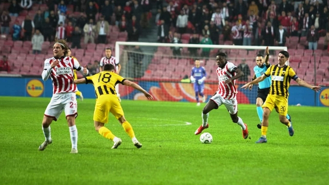 UEFA Konferans Ligi: Samsunspor: 1 - AEK Atina: 0 (Maç devam ediyor)