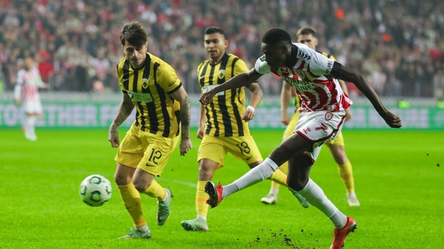 UEFA Konferans Ligi: Samsunspor: 1 - AEK Atina: 0 (İlk yarı)