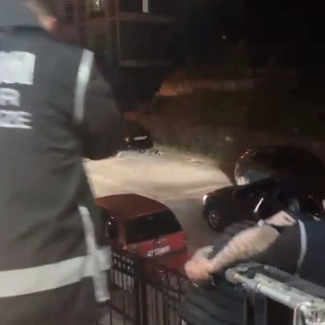 İzmir'de galeriye patlayıcı maddeyle saldırıya 5 gözaltı