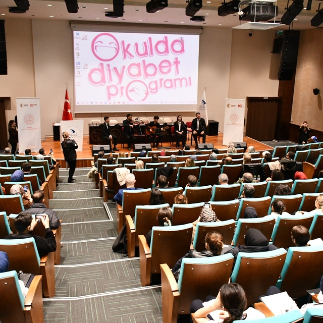 Okulda diyabet konferansı düzenlendi