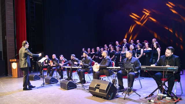 Tekirdağ'da Nazende Türk Müziği Topluluğu konser verdi