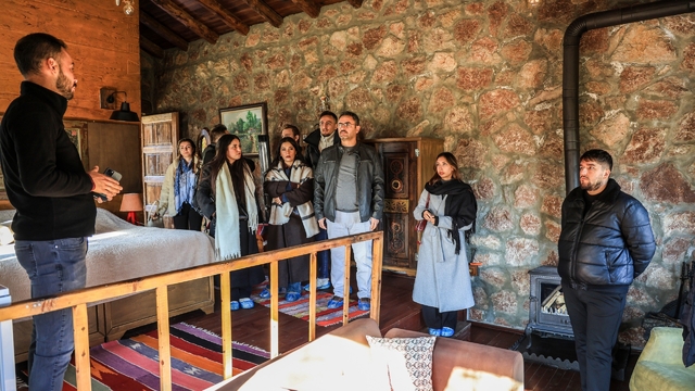 Üniversiteli gençler Sakin Şehir ünvanlı Çameli'yi gezdi