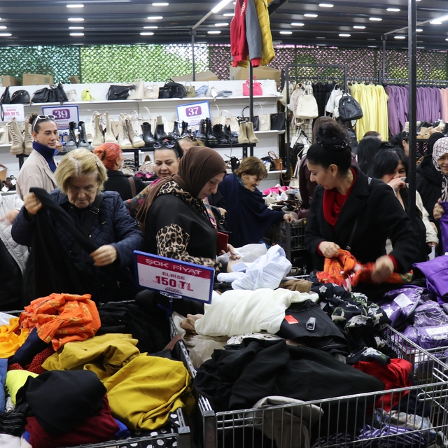 Ünlü markalar uygun fiyatlarla Denizlilerle buluşuyor
Uygun fiyatla marka ü...