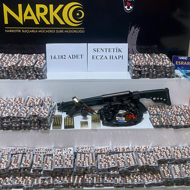 Ev ile iş yerinden 14 bin uyuşturucu hap çıktı, 'Kullanmak için satın aldım...