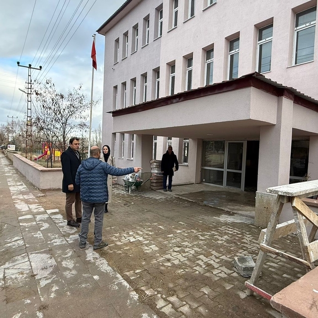 Yapımı devam eden Aydıntepe İlçe Halk Kütüphanesi'nde sona gelindi