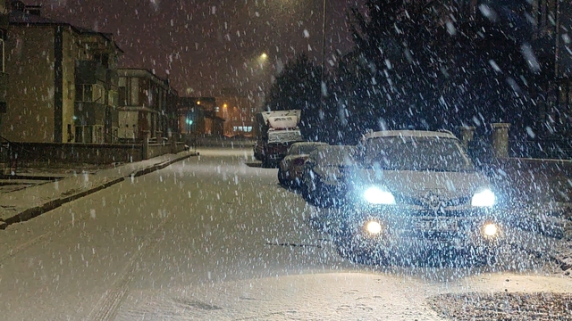 Erzurum'da beklenen kar yağışı etkili oldu