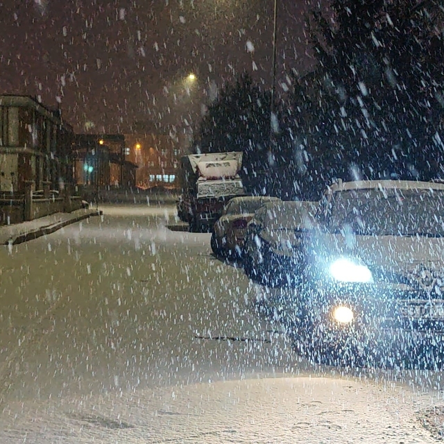 Erzurum'da beklenen kar yağışı etkili oldu