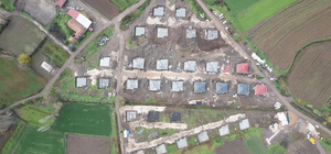 Sındırgı'nın kırsal mahallelerinde deprem konutlarının yapımı sürüyor