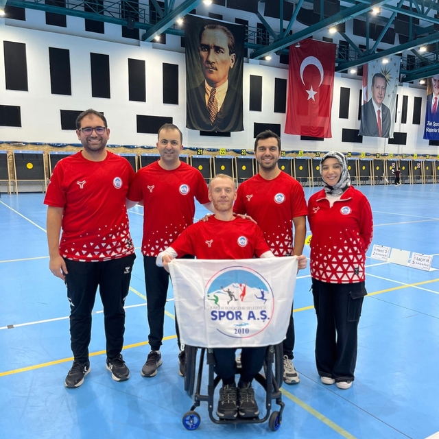 Kayseri'den Paralimpik Okçuluk Milli Takımı'na iki sporcu