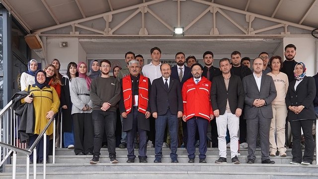 ETÜ'lü gençler ve özel gereksinimli çocuklar renkli etkinliklerle bir araya geldi
