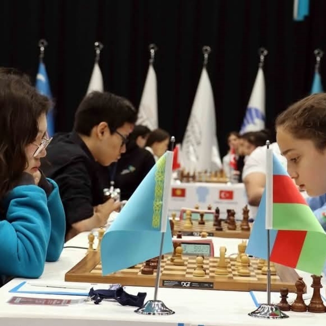 Gaziantep'te satranç tarihine geçen çifte şampiyona heyecanı sürüyor