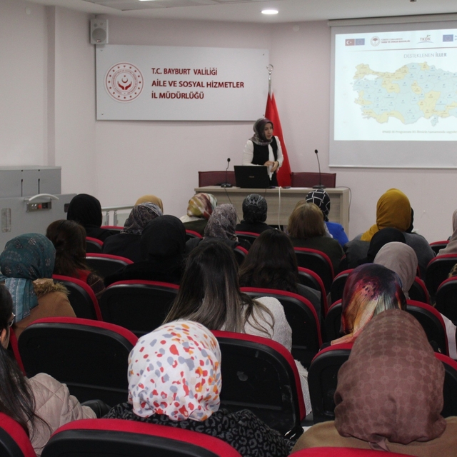 Bayburt'ta kurum personellerine IPARD proje hazırlama eğitimi verildi