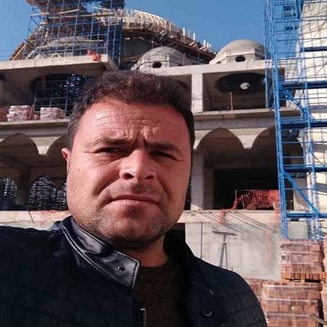 Cami inşaatında iskeleden düşen işçi öldü