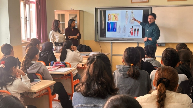 Malazgirt'te öğrencilere yönelik skolyoz taraması sürüyor