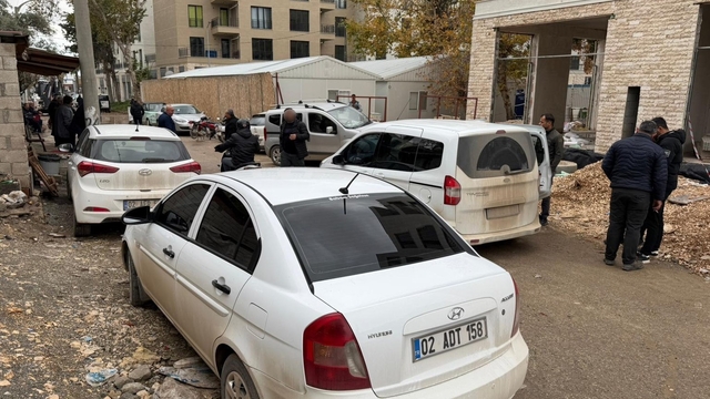 Alacak verecek kavgasında 4 kişi yaralandı