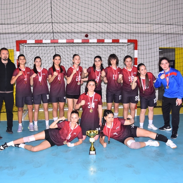 Okul Sporları Hentbol Yıldız Kızlar Müsabakaları sona erdi