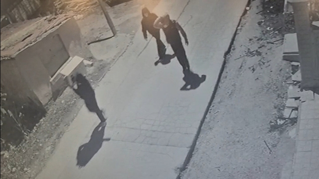 Kombi çalan 5 şüpheliden 4'ü tutuklandı